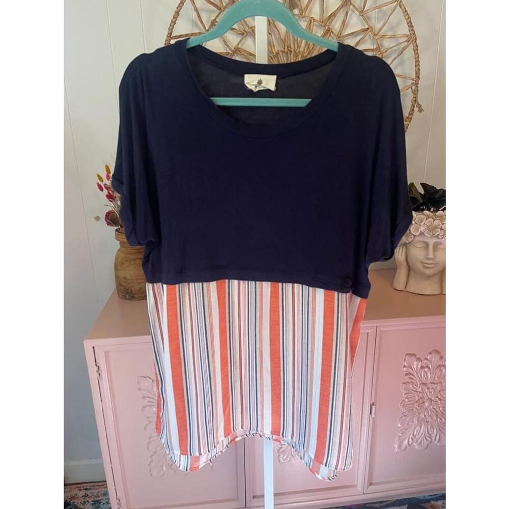 Betsy’s boutique shop women’s shirt‎ XL
New, never worn